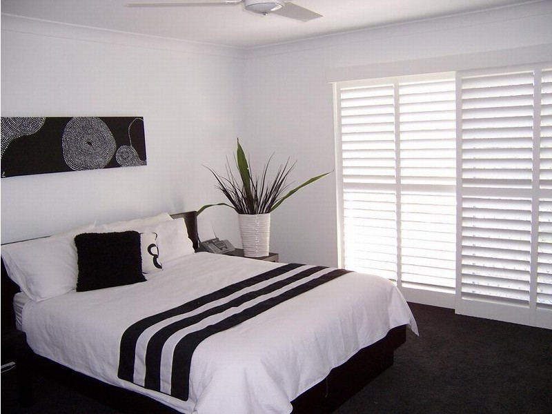 63 Rapallo Ave, Surfers Paradise QLD 4217