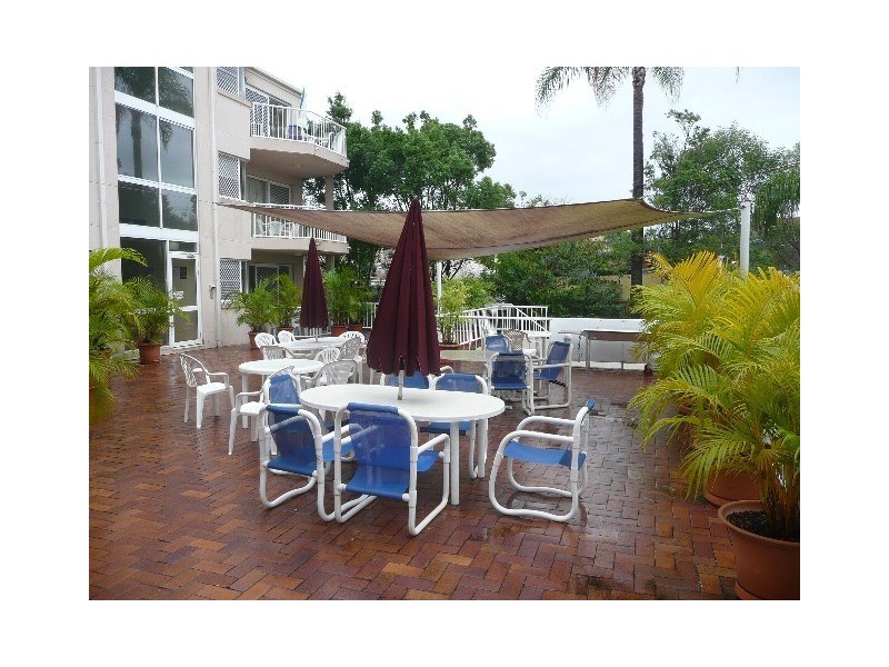 1/24 Jubilee Avenue, Broadbeach QLD 4218