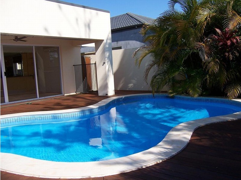 Isle Of Capri QLD 4217