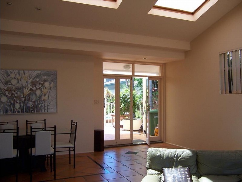 88 Amalfi Drive, Isle Of Capri QLD 4217