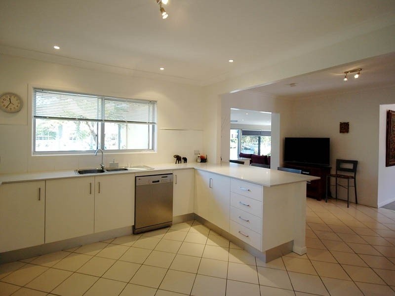 46 Gibraltar Drive, Isle Of Capri QLD 4217