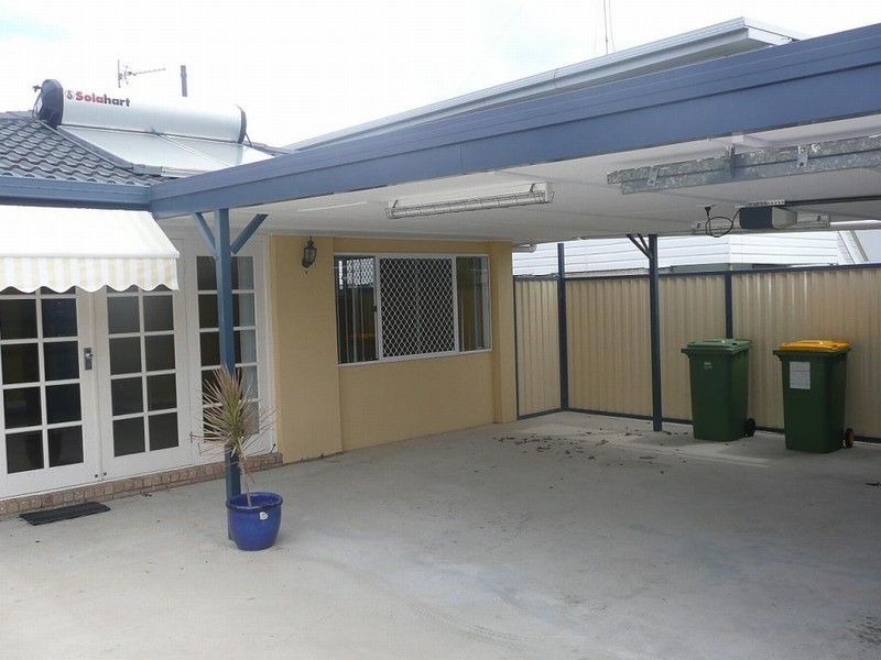 36 Dawn Parade, Miami QLD 4220