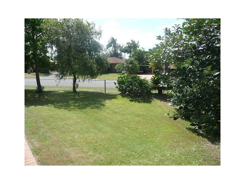 4 Balwyn Court, Arundel QLD 4214