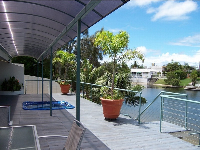 Isle Of Capri QLD 4217