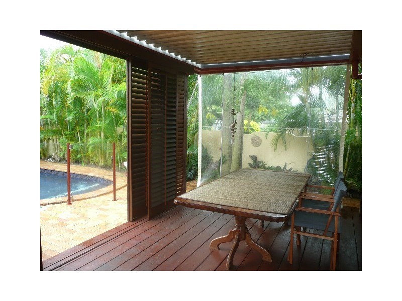 Isle Of Capri QLD 4217