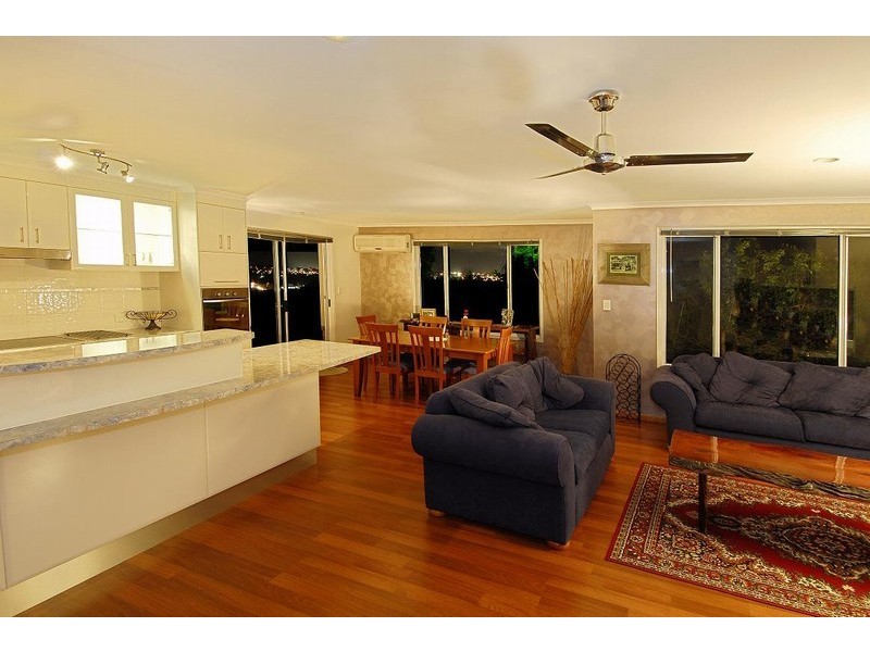 1 Matthew Close, Burleigh Heads QLD 4220