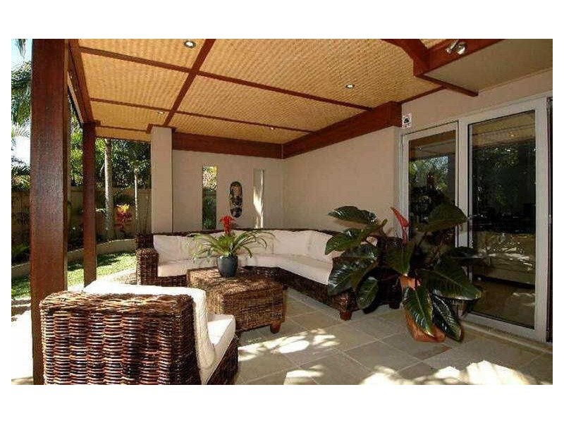 1 Monterey Court, Broadbeach Waters QLD 4218