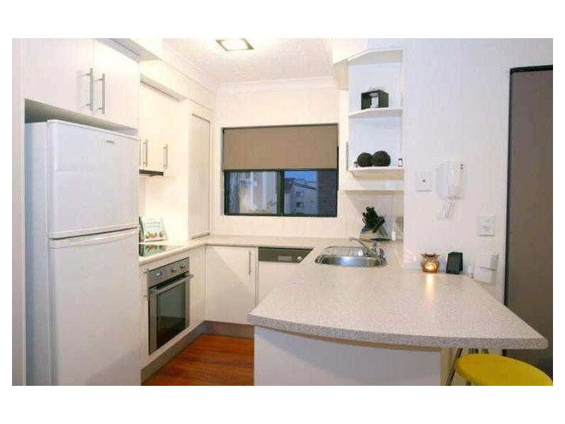 8/35 Britannia Ave, Broadbeach QLD 4218
