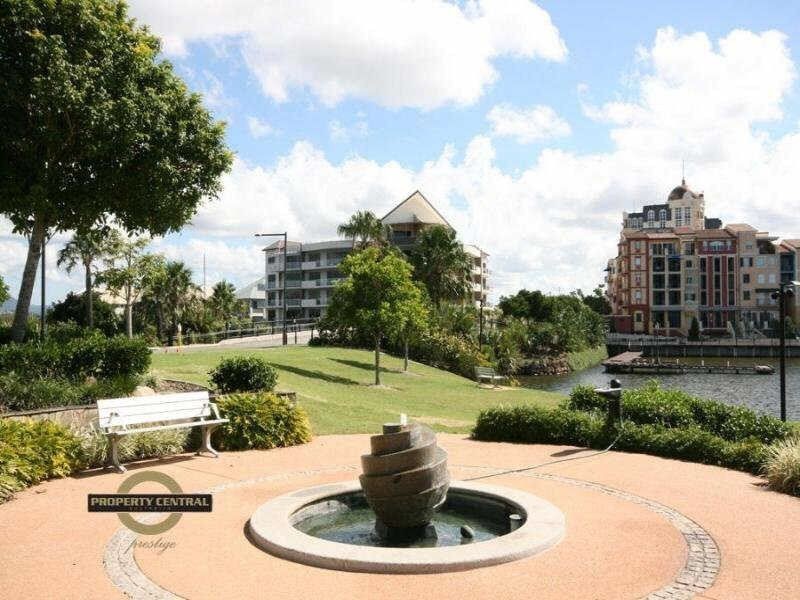13 Quay Views, Carrara QLD 4211