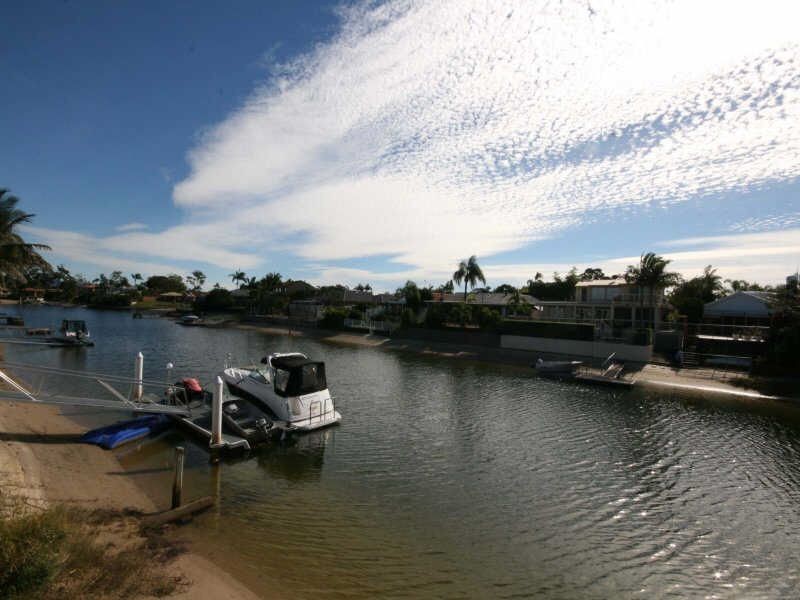 5  Alma St, Broadbeach Waters QLD 4218