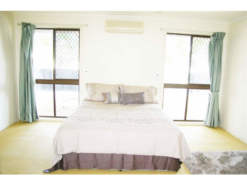 5  Alma St, Broadbeach Waters QLD 4218