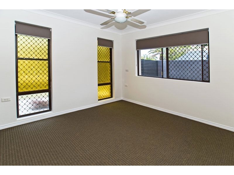 9 Witt Ave, Carrara QLD 4211