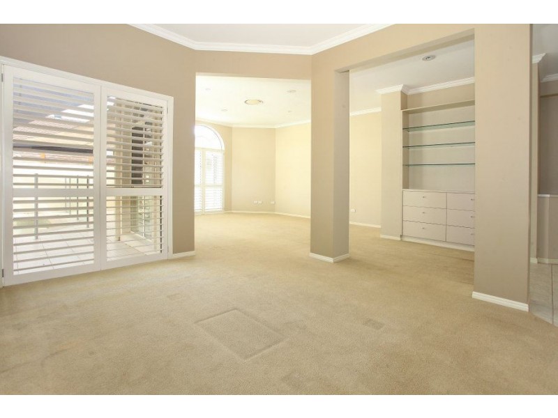 50 Sir Bruce Small Blvde, Benowa QLD 4217