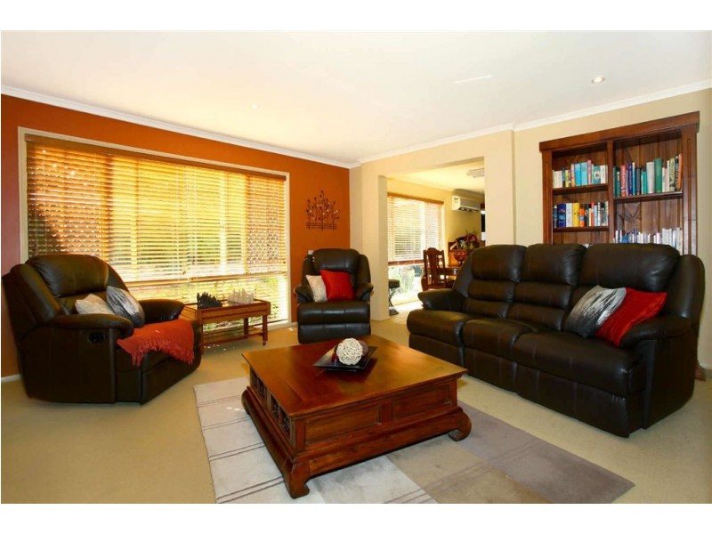 21 Lillywood Circuit, Molendinar QLD 4214