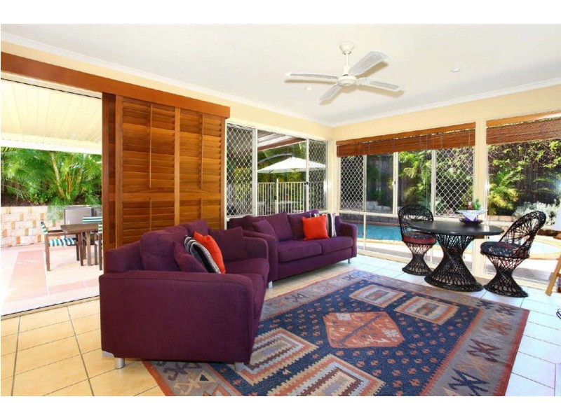 21 Lillywood Circuit, Molendinar QLD 4214