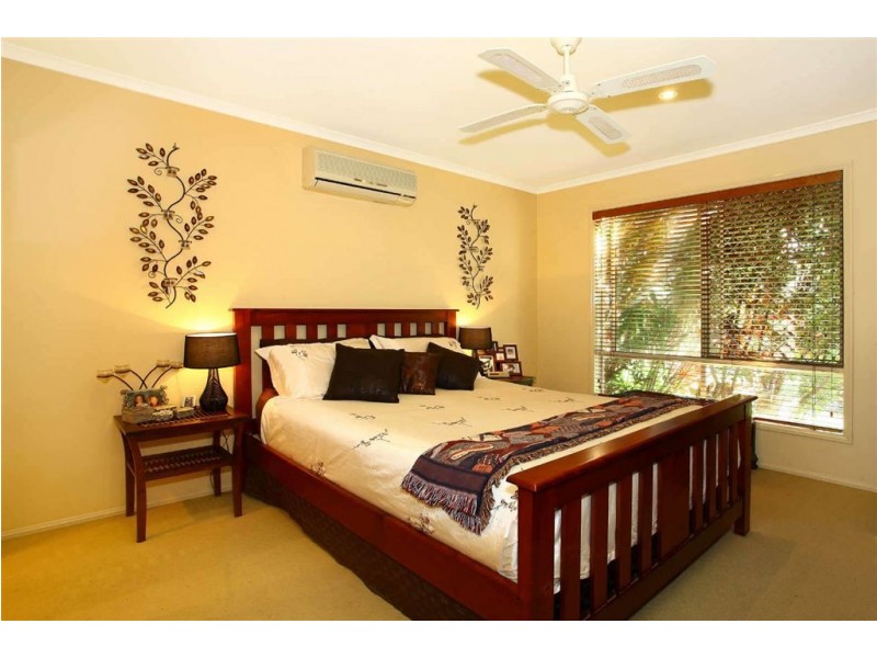 21 Lillywood Circuit, Molendinar QLD 4214