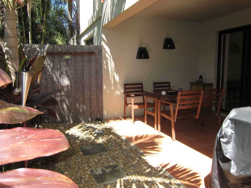 2/63 Muir St, Labrador QLD 4215