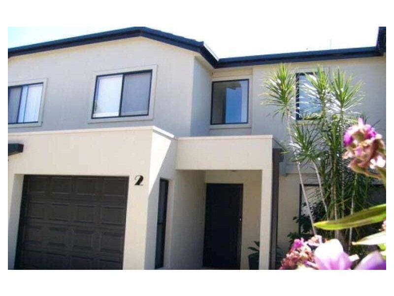 2/63 Muir St, Labrador QLD 4215