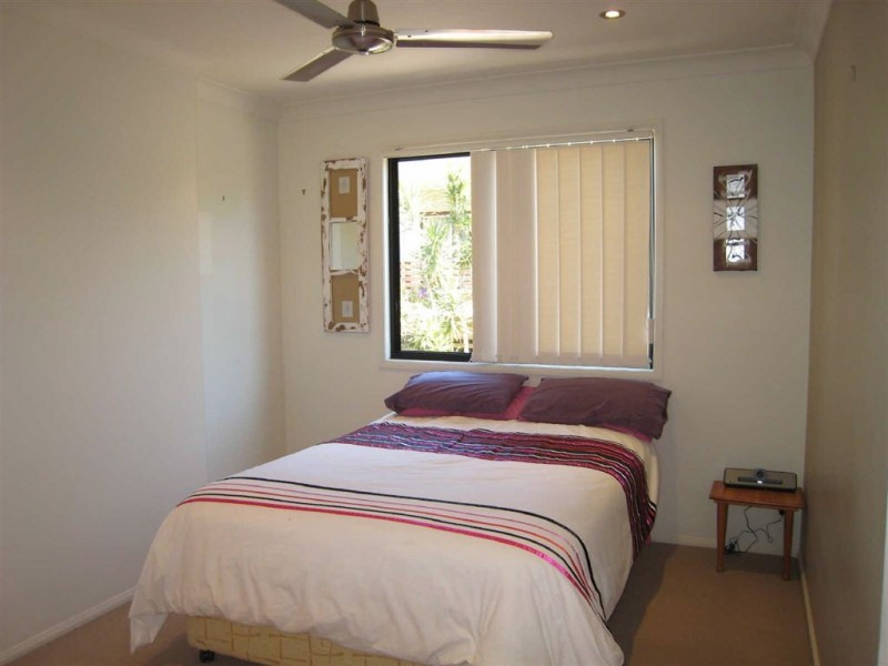 2/63 Muir St, Labrador QLD 4215