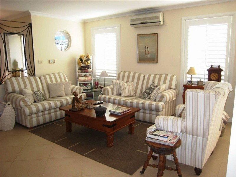 17/70 Marbella Drive, Benowa QLD 4217