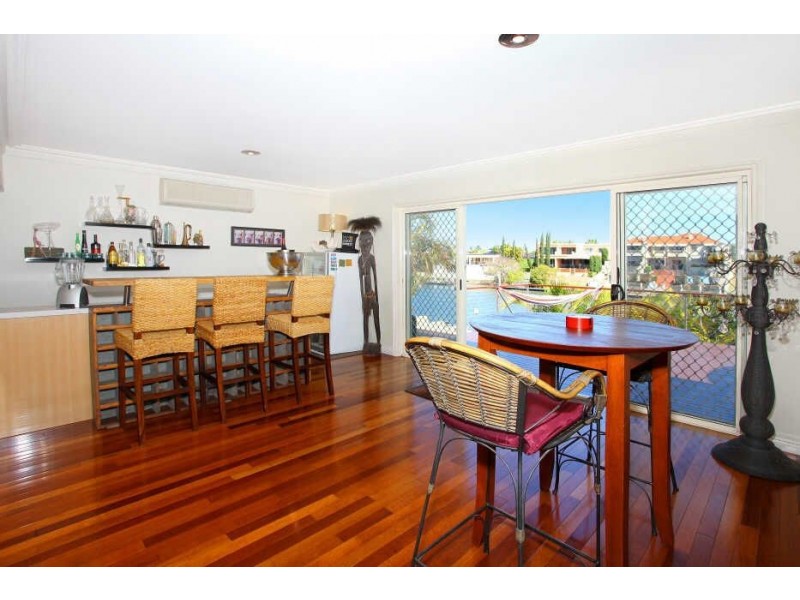 14 Glenbrook Avenue, Benowa QLD 4217