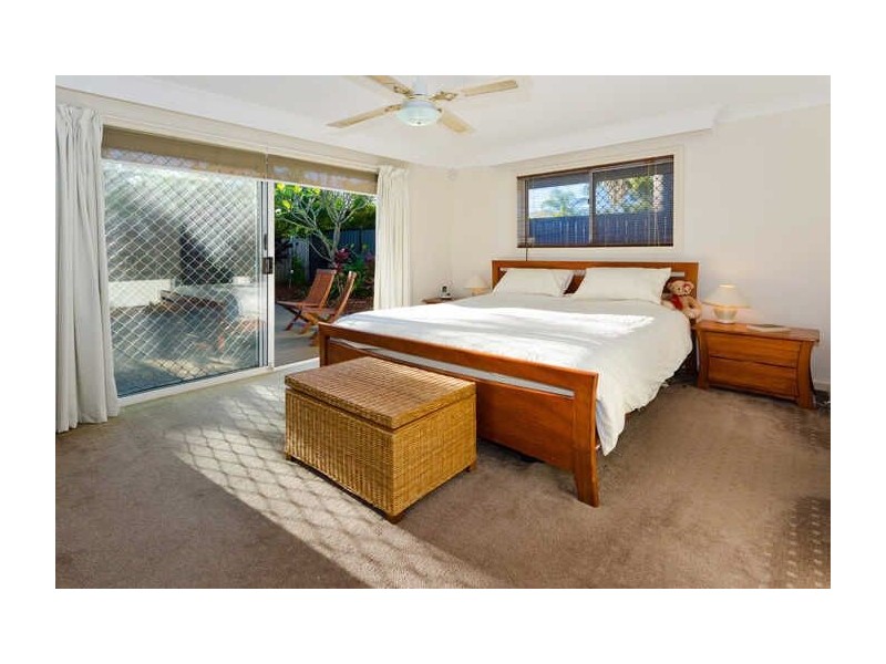 7  Roderick Court, Benowa Waters QLD 4217