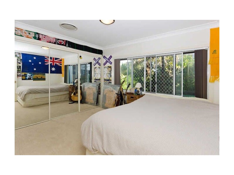 7  Roderick Court, Benowa Waters QLD 4217