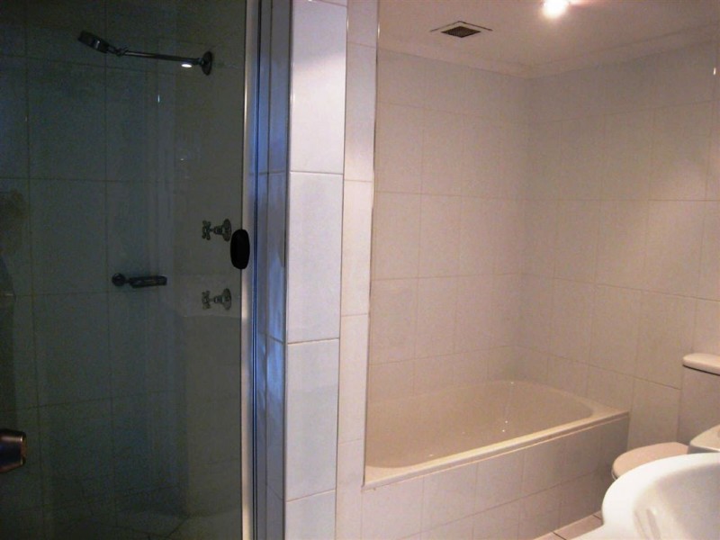 2610/18  Hanlan St “Beachcomber”, Surfers Paradise QLD 4217