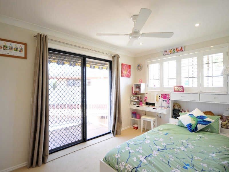 12 Cocos Crescent, Broadbeach Waters QLD 4218