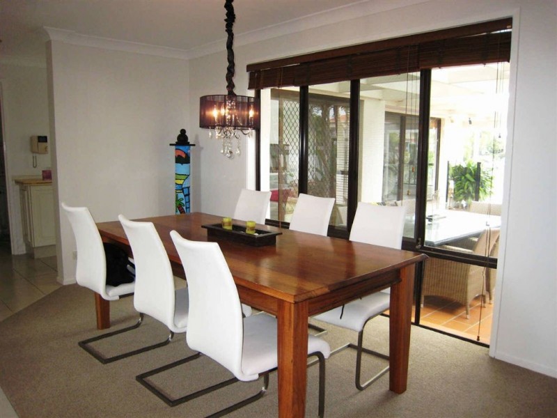 14 Forster Avenue, Sorrento QLD 4217