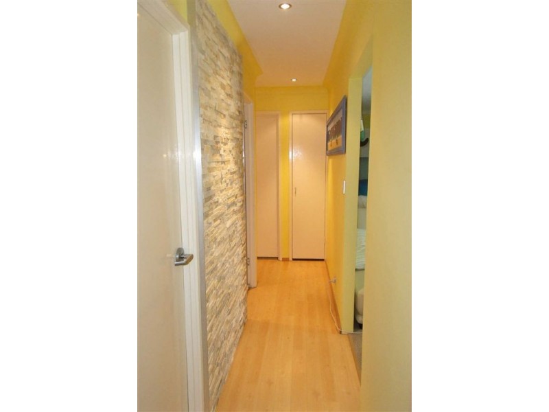 8/22 Duet Drive, Mermaid Waters QLD 4218