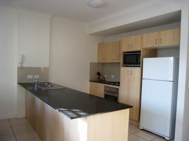 15/15  Ancona St, Carrara QLD 4211