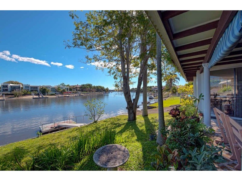 34  Sophie Avenue, Broadbeach Waters QLD 4218