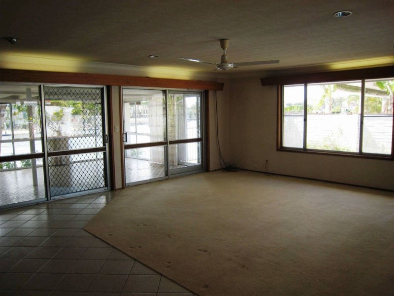 34  Sophie Avenue, Broadbeach Waters QLD 4218