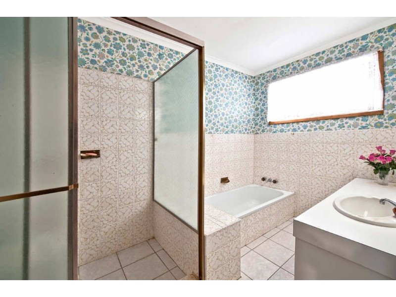 34  Sophie Avenue, Broadbeach Waters QLD 4218