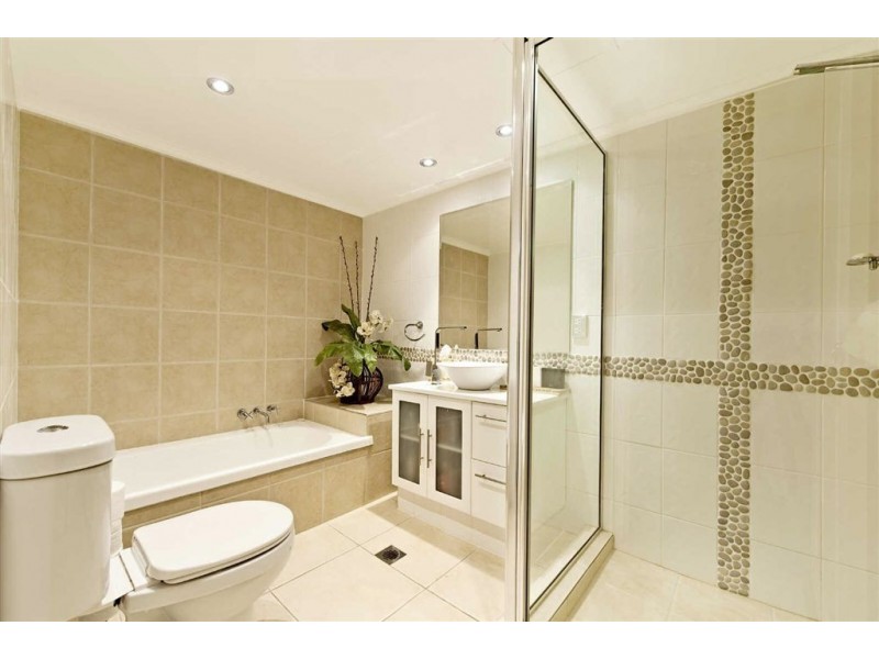 15D/4  Old Burleigh Rd, Surfers Paradise QLD 4217