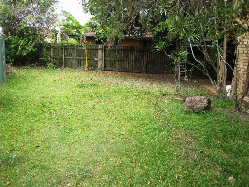 1/3  Cotinga Crescent, Burleigh Waters QLD 4220