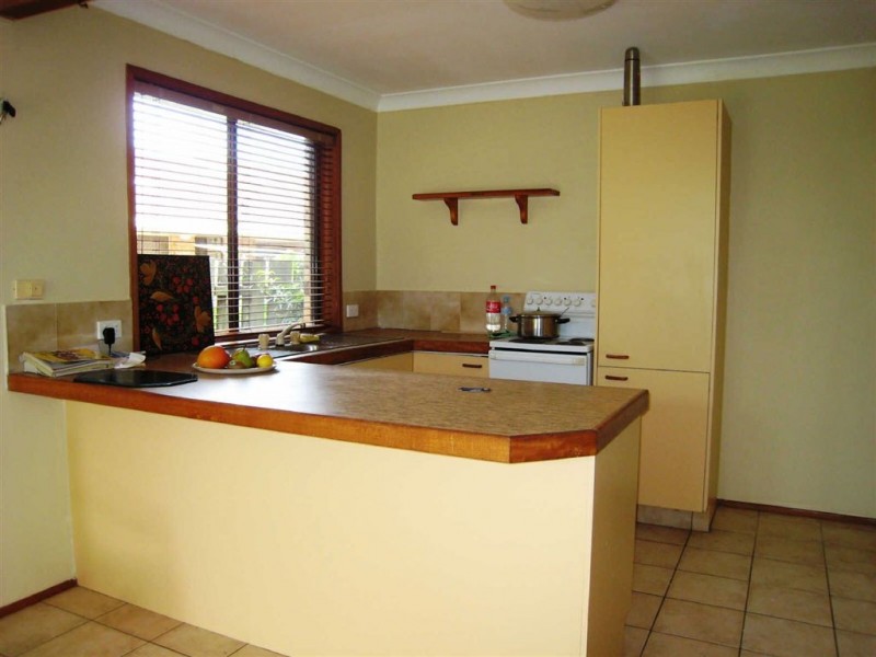 1/3  Cotinga Crescent, Burleigh Waters QLD 4220