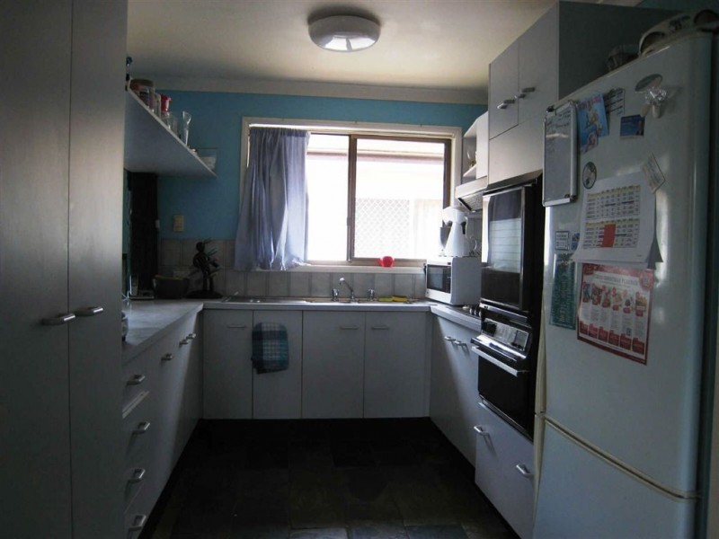 18 Medika St, Runaway Bay QLD 4216