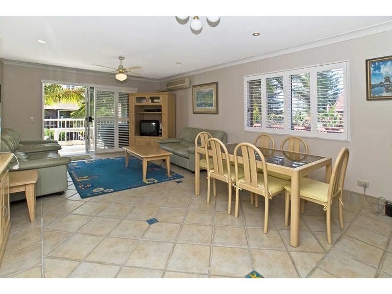 5/14 Second Ave, Broadbeach QLD 4218