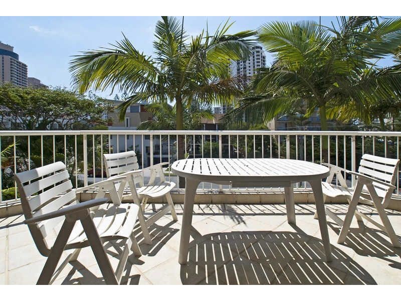 5/14 Second Ave, Broadbeach QLD 4218