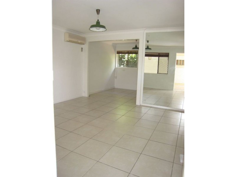 105 Bundall Rd, Surfers Paradise QLD 4217