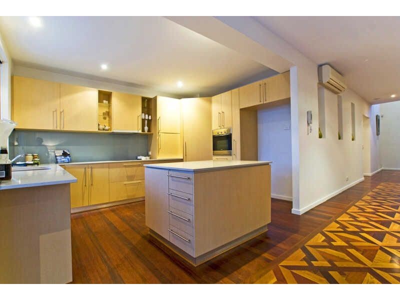 58  TE Peters Dr, Broadbeach Waters QLD 4218