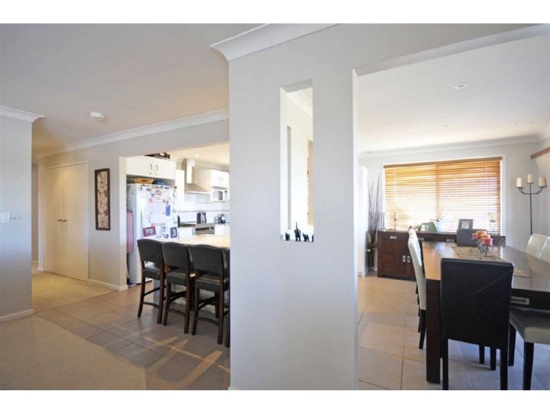 30 Bombala Street, Broadbeach Waters QLD 4218