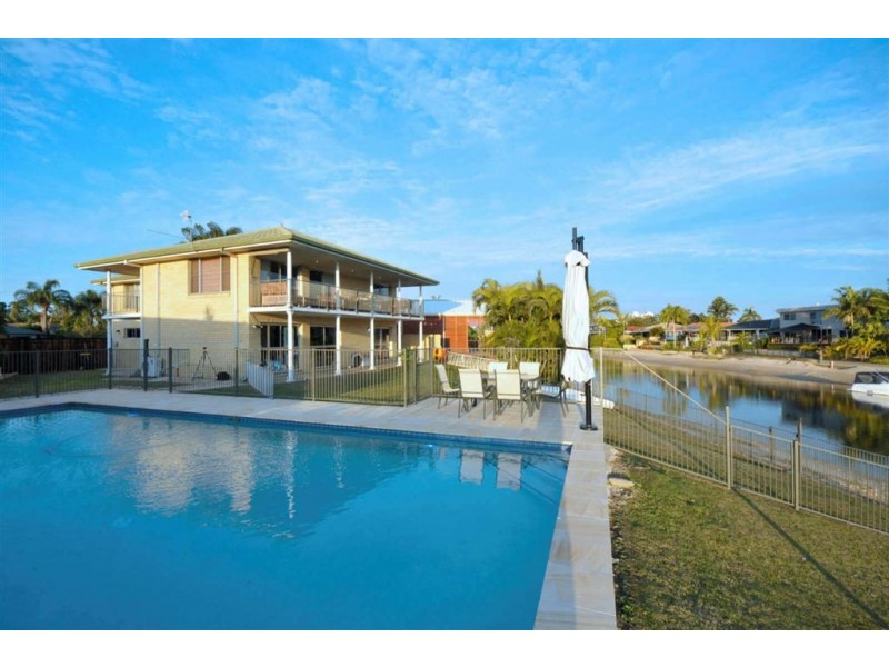 30 Bombala Street, Broadbeach Waters QLD 4218