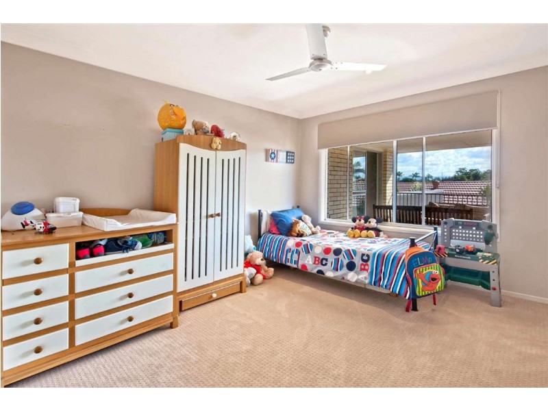 30 Bombala Street, Broadbeach Waters QLD 4218