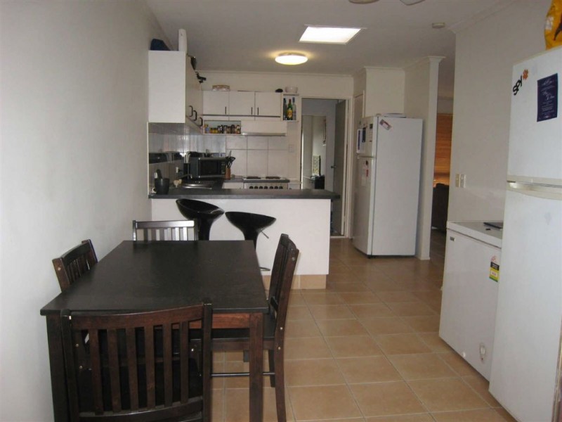 2/25  Callistemon Court, Arundel QLD 4214
