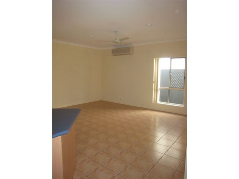 25 Ranier Crescent, Varsity Lakes QLD 4227