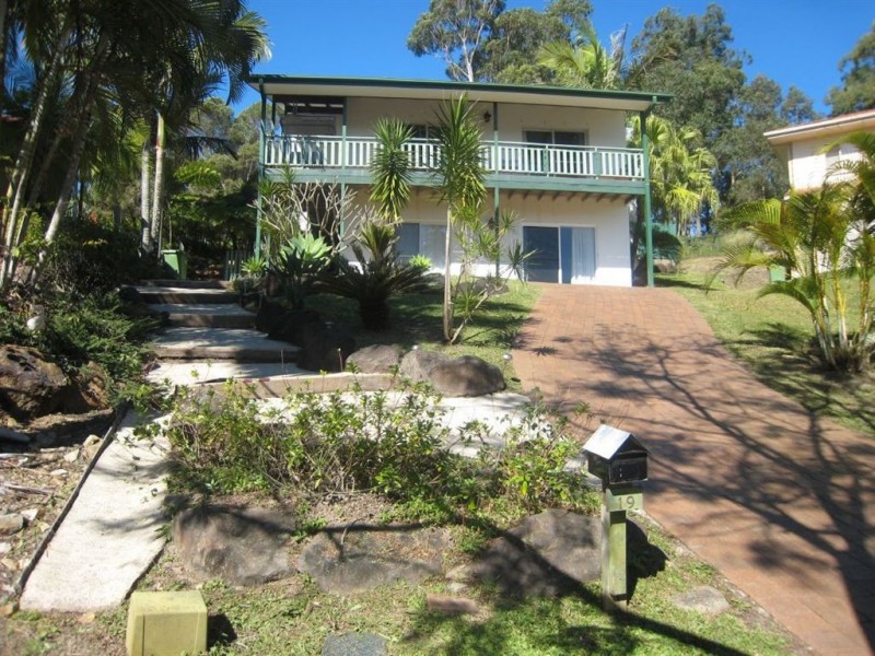 19 Broadview Place, Robina QLD 4226