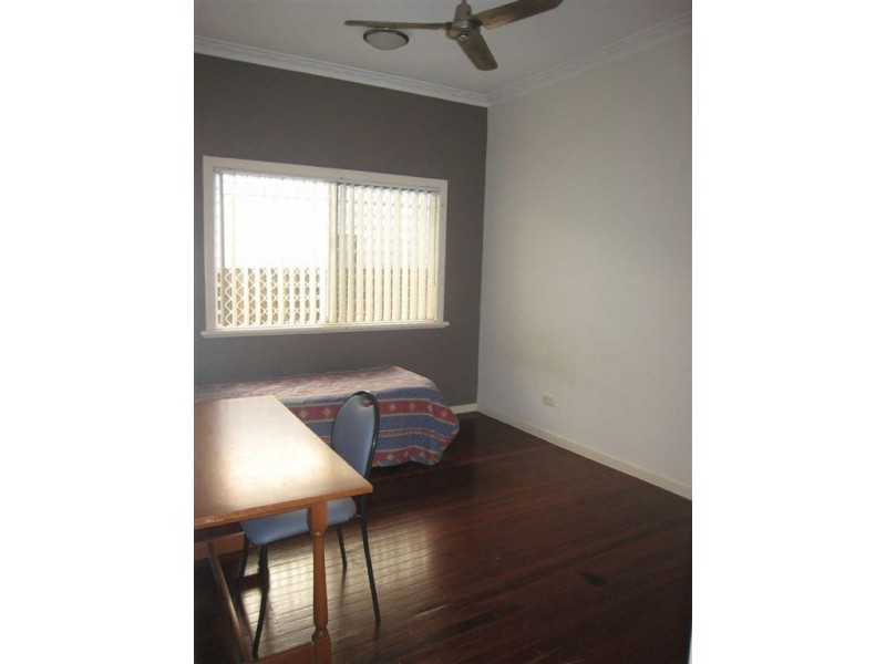 29 Palm Avenue, Surfers Paradise QLD 4217
